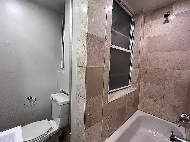 173 Ludlow St #2C — Photo 6
