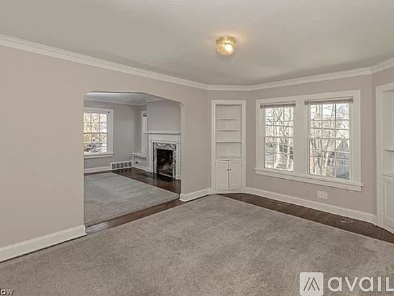 3rd image of 3595 Glencairn Rd #2