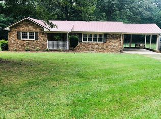 105 Messer Dr, Siler City, NC 27344
