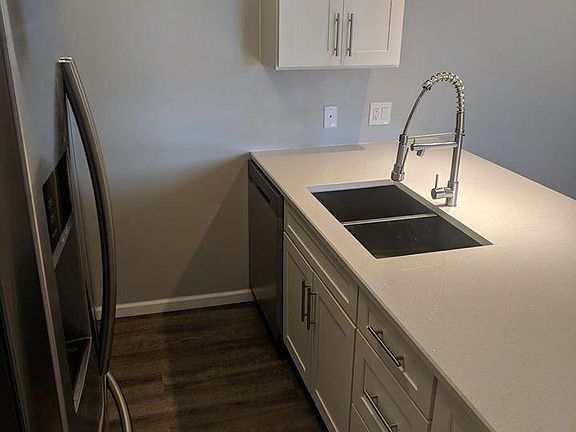 3rd image of 5902 Spartan Dr #10