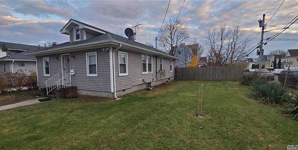1st image of 149 Whitehouse Ave