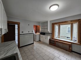 129 Lexington St, Watertown, MA