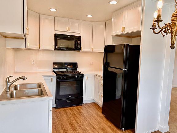 5th image of 4120 Kansas St APT 14