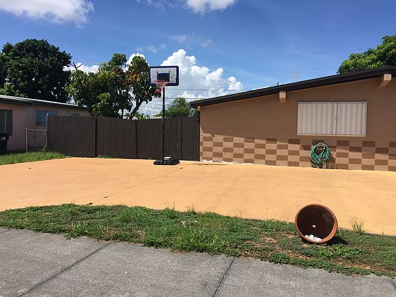 2nd image of 11535 Lincoln Blvd