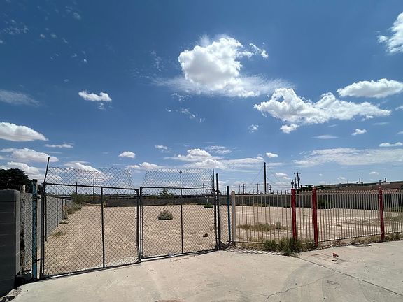 3rd image of 7273 Alameda Ave