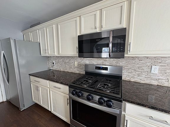5th image of 1600 Beacon Village Dr