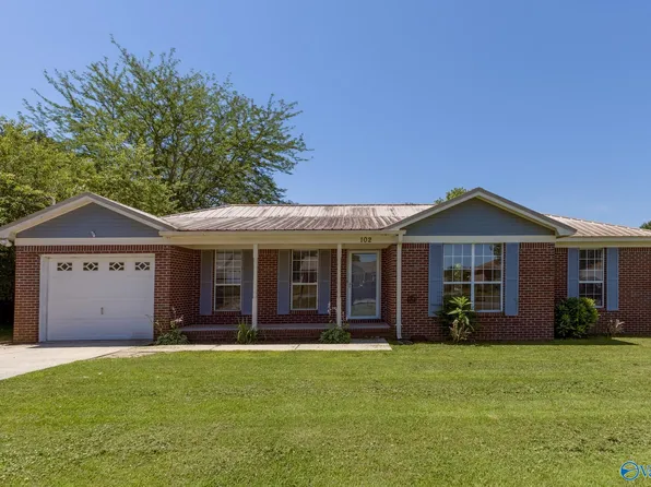 102 Elkwood Rd, Hazel Green, AL 35750