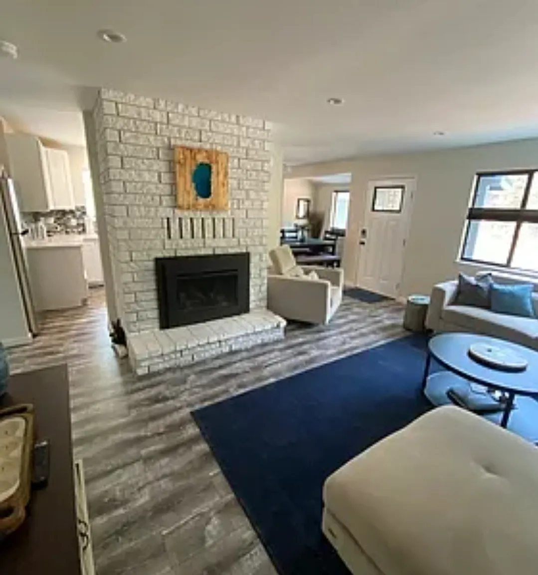 1735 Arrowhead Avenue - 1 — Photo 4
