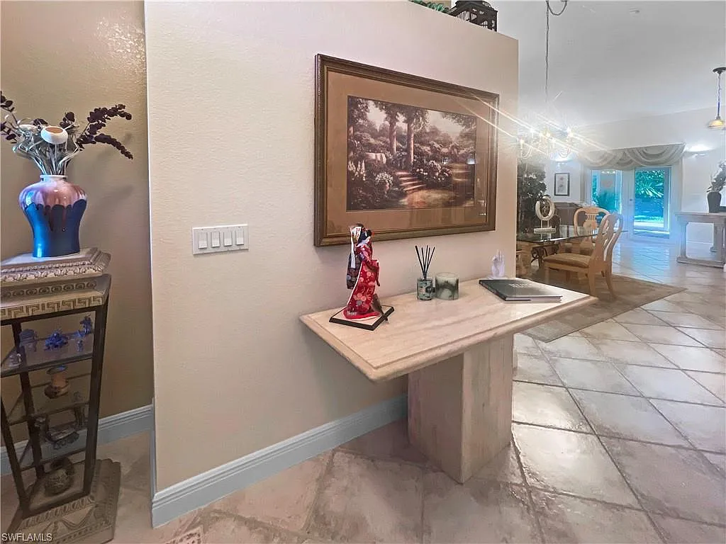 3 bed, 2.5 bath, 1982 sqft, $7,500 — Photo 3