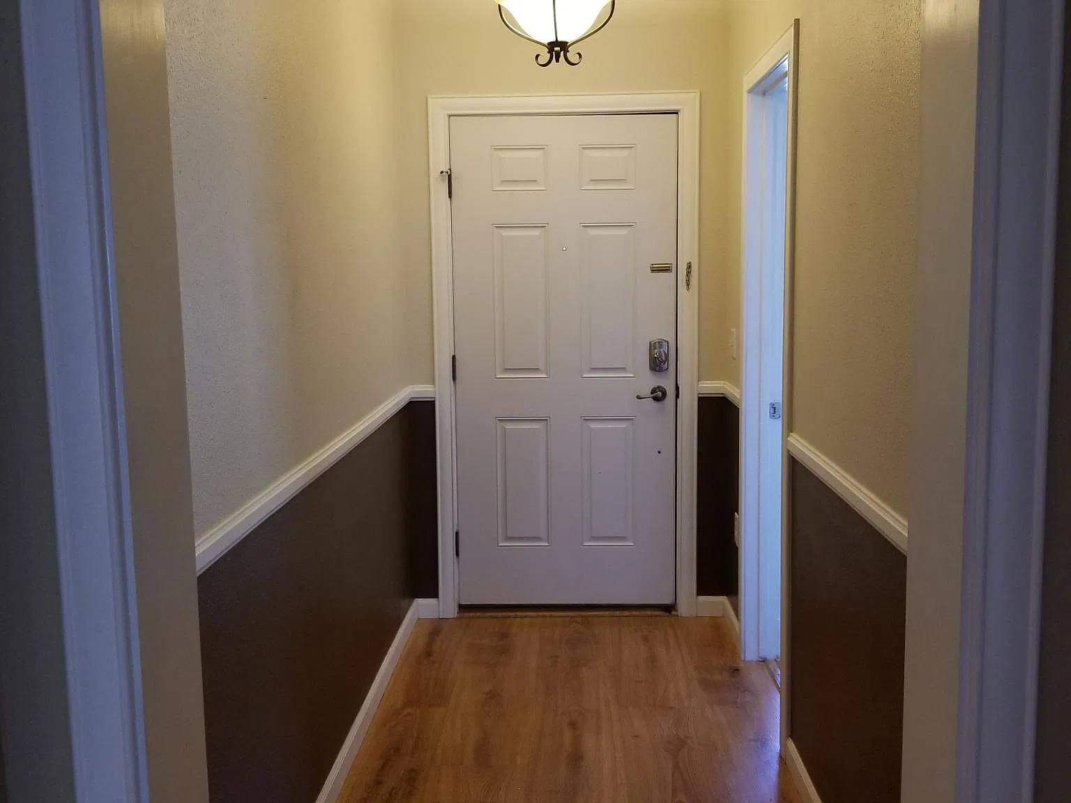 3 bed, 1315 sqft, $2,100 — Photo 3