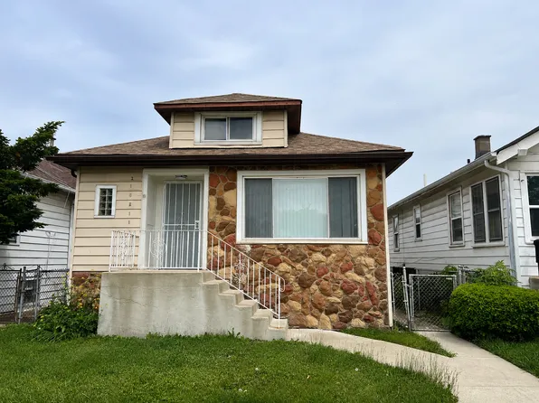 10213 S Yale Ave, Chicago, IL 60628