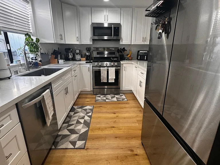 1541 Stoner Ave #5 — Photo 6