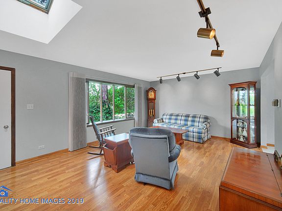 5th image of 4931 Francisco Ave