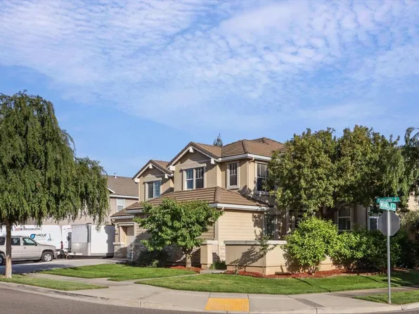 1883 Pack Saddle St, Oakdale, CA 95361