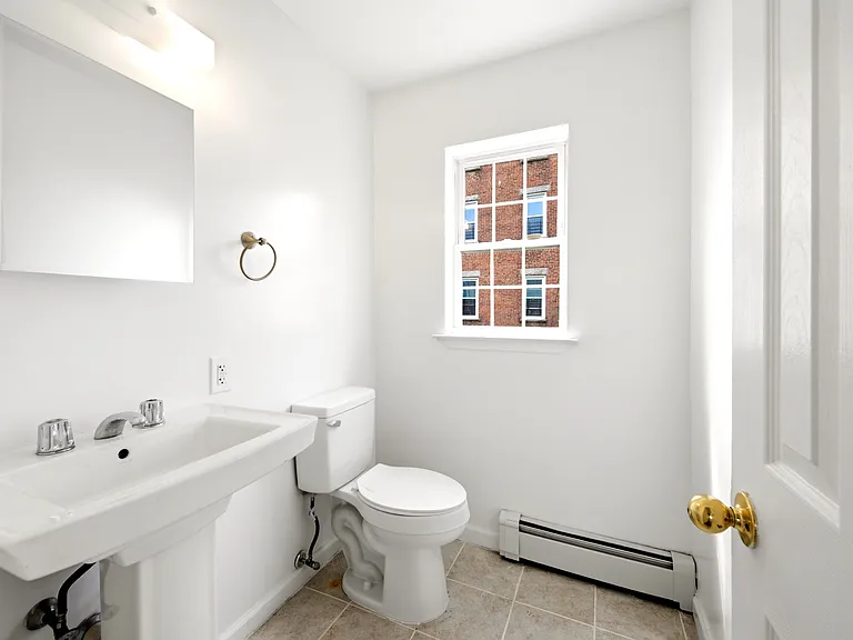 82 Morningside Ave #1 — Photo 4