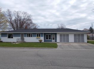 1612 21st St, Menominee, MI 49858