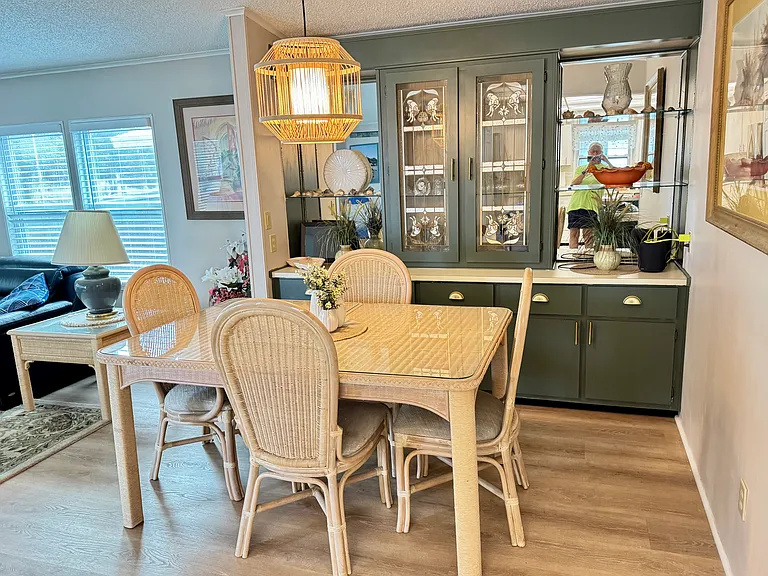 706 Oleander Cir — Photo 21