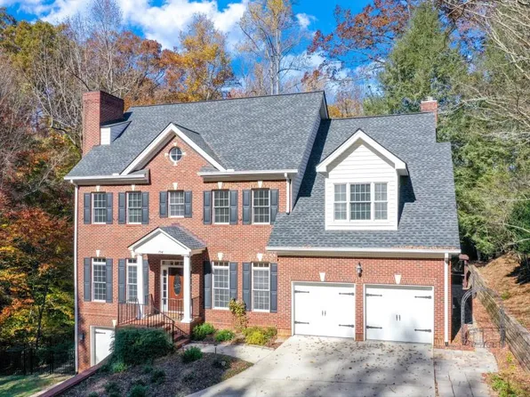 754 Dixon Dr, Gainesville, GA 30501
