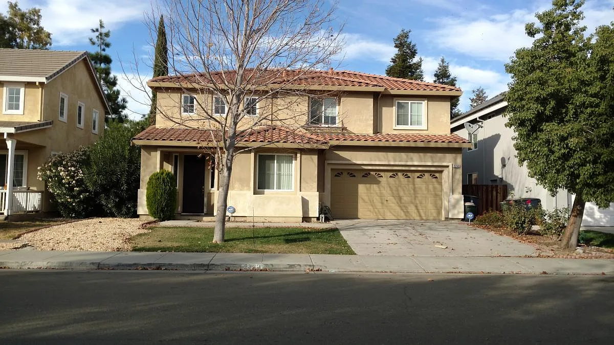 2263 Clemente Ln photo 1