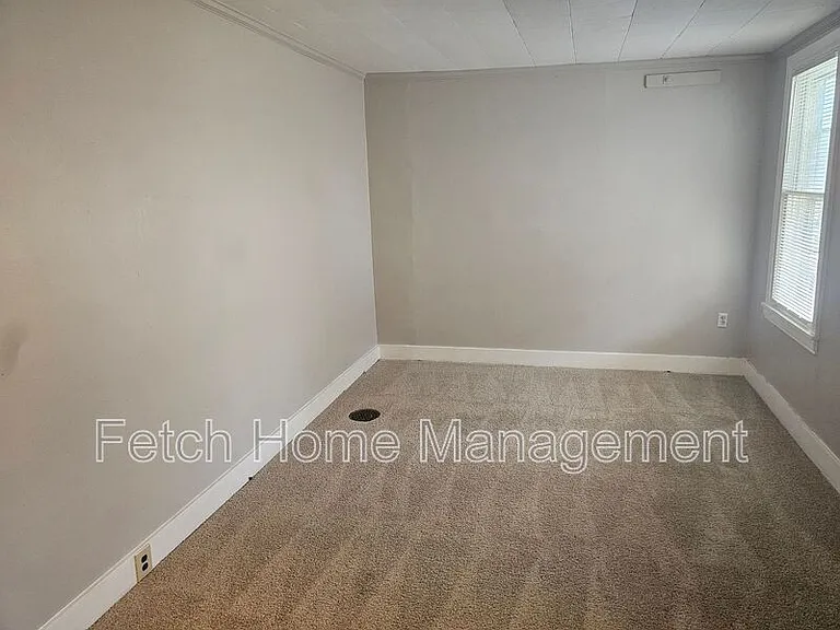 428 Smith St — Photo 13