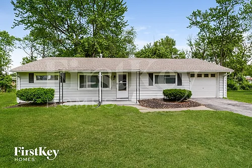 704 Highland Dr Photo 1