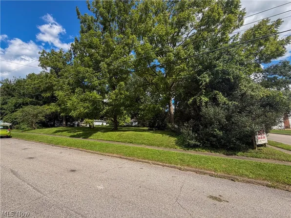 2506 Vaughan Ave, Parkersburg, WV 26101