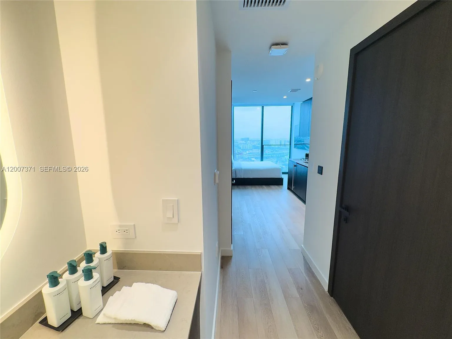 Studio, 1.0 bath, 275 sqft, $2,800 — Photo 4