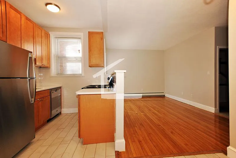2 bed, 800 sqft, $3,200 — Photo 4