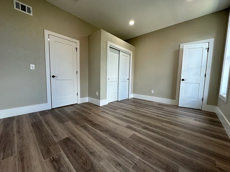 204-206 W 5th Ave #B — Photo 7