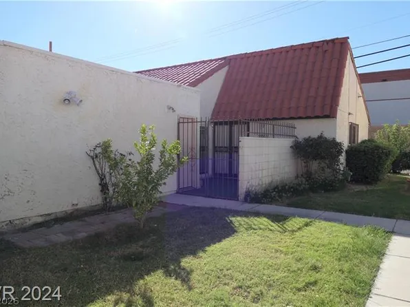 3335 Racquet St, Paradise, NV 89121