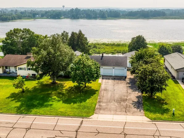 202 Lomond Dr NW, Bagley, MN 56621