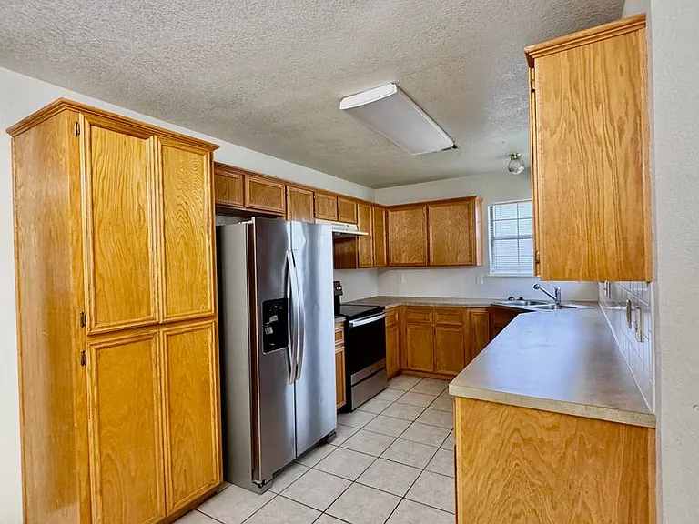 5603 Golden Dr — Photo 2