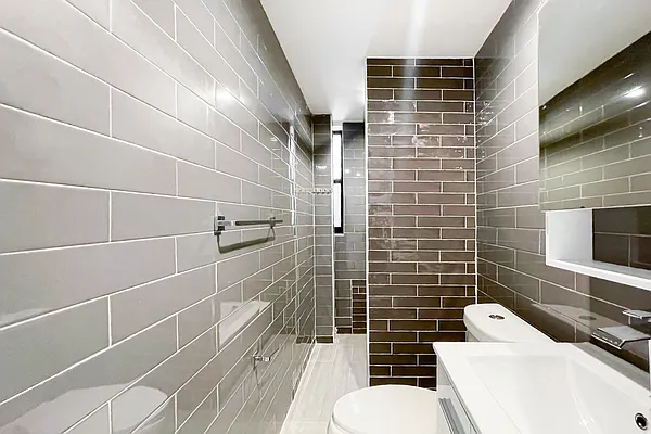 Rented by Platinum Properties | media 15