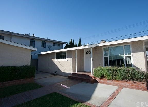 3rd image of 2401 W 169th Pl