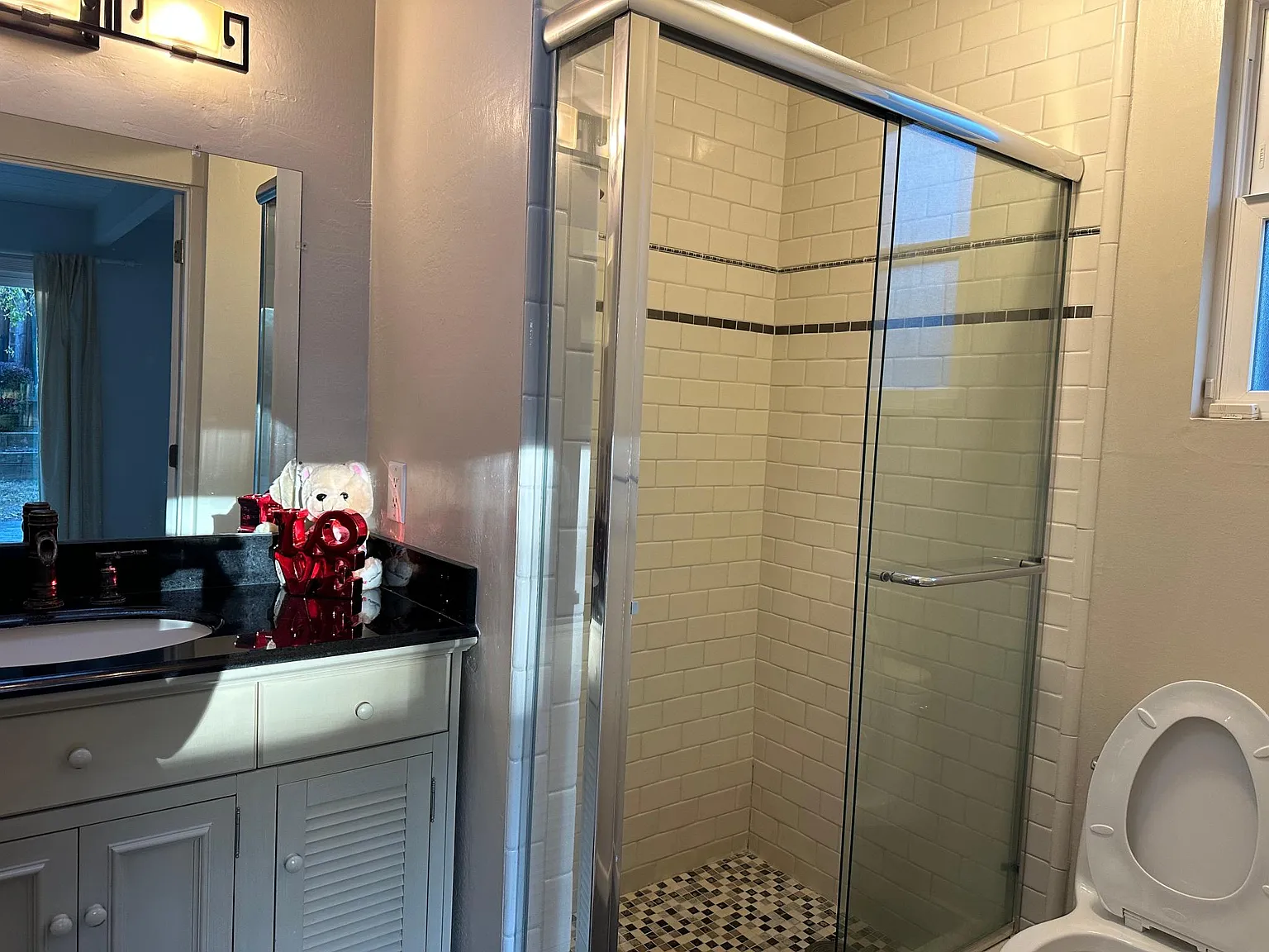 4 bed, 1516 sqft, $5,700 — Photo 4