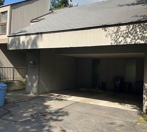 3rd image of 13822 NE 66th St #604