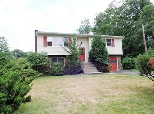 504 Camboan Rd, Nyack, NY 10960