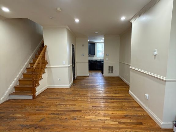2nd image of 1727 New Jersey Ave NW