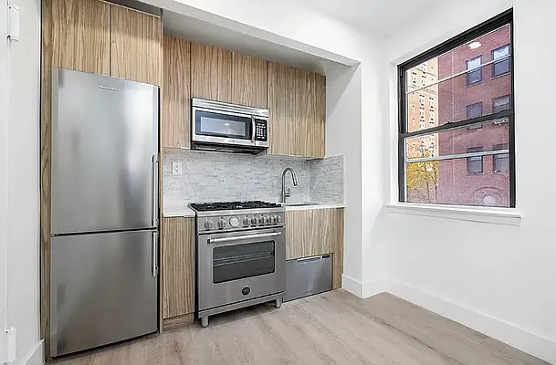 Rented by REAL New York | media 3