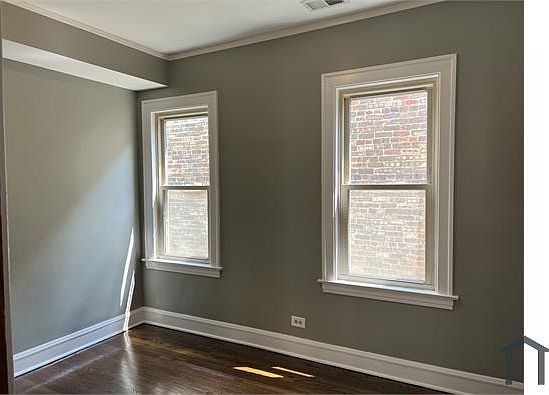 4th image of 1426 N Lawler Ave APT 2
