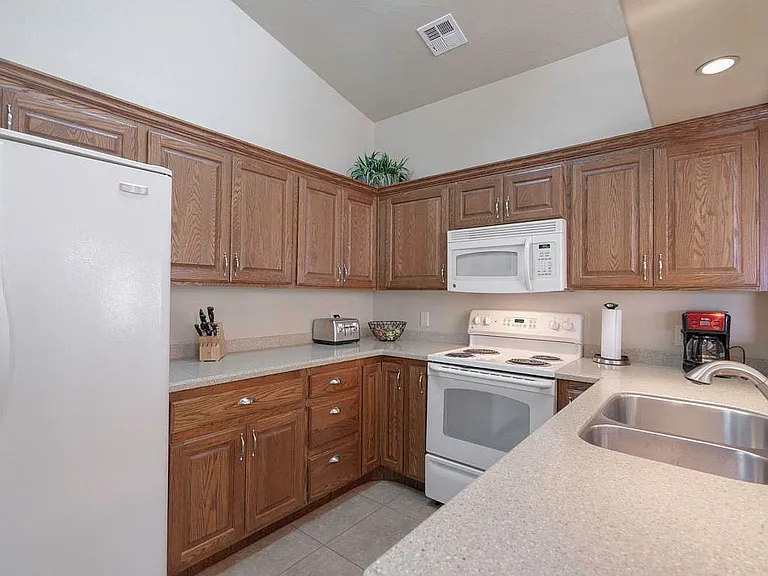 4592 S Elrose Dr — Photo 12