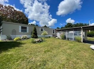 322 Poplar Ave, Sturbridge, MA 01566