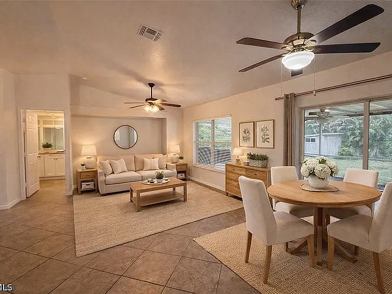 2360 Birdsong Ln — Photo 4