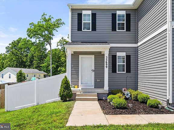3rd image of 35699 Pine Needle Ln