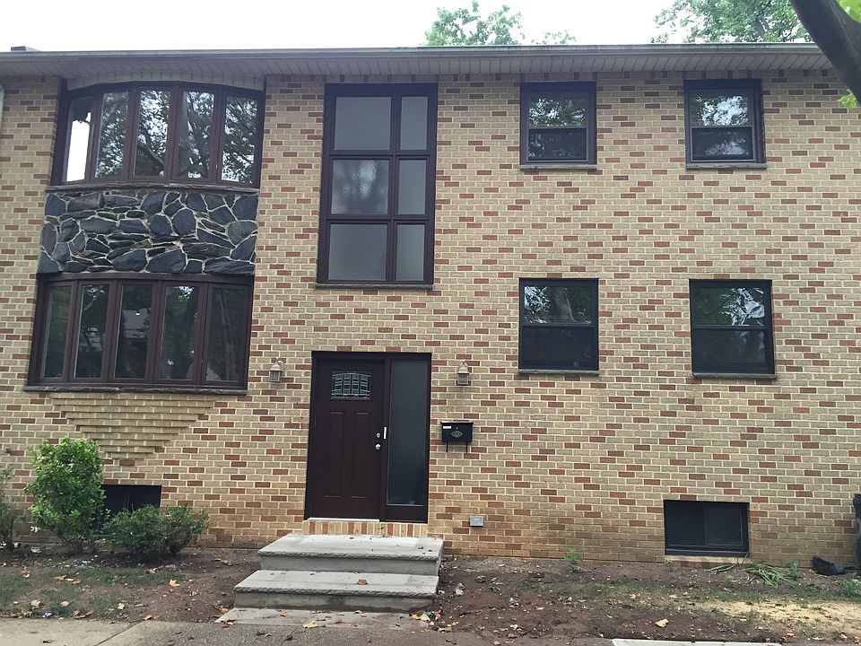 1st image of 62 Cornelia St