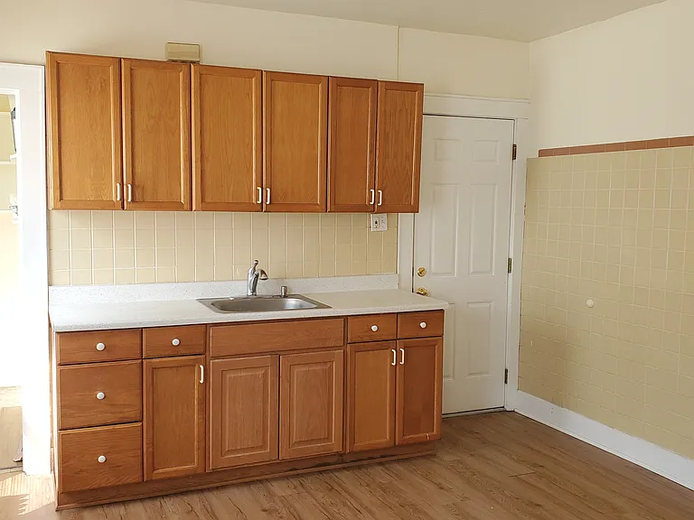 55 Foster Sq — Photo 8