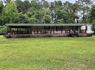 220 Batchelor Rd, Richlands, NC 28574