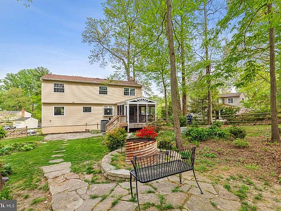 2nd image of 16053 Laconia Cir