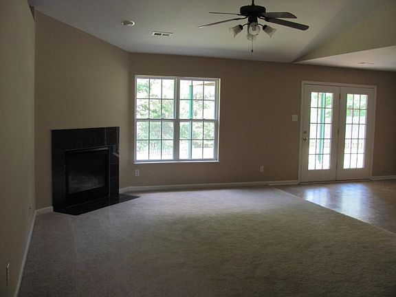 2nd image of 2924 Dragonfly Way