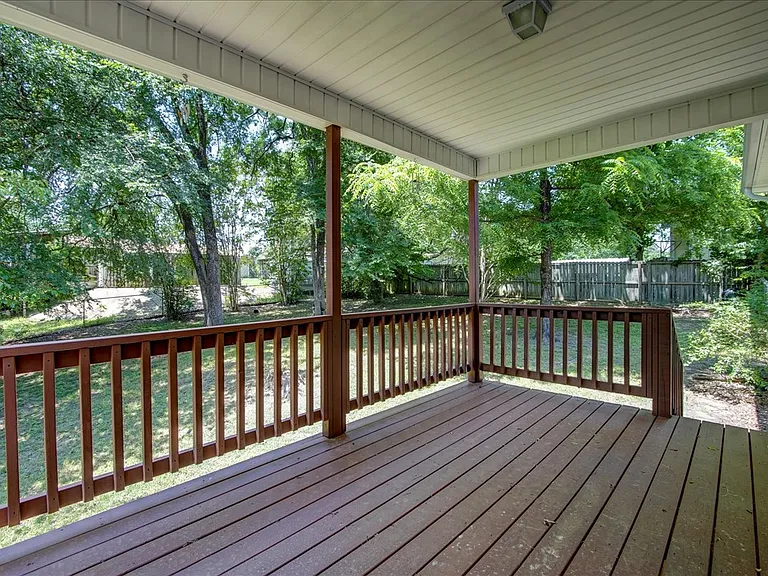 328 Cain Rd — Photo 23